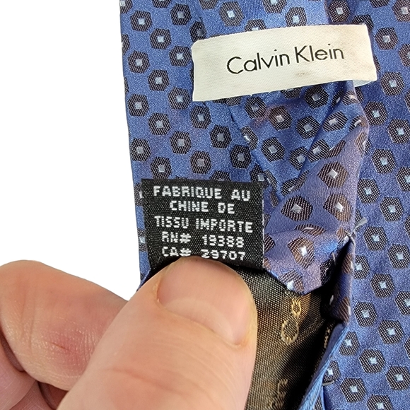 Calvin klein Blue Pola-Dot 100% Silk Men's Tie - Picture 8 of 10